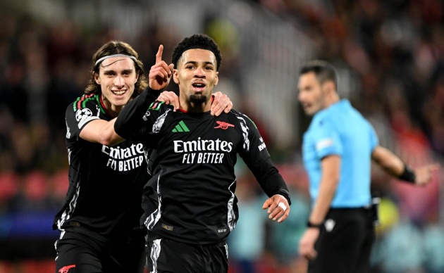Thần đồng Arsenal khiến giới chuyên môn ngả mũ