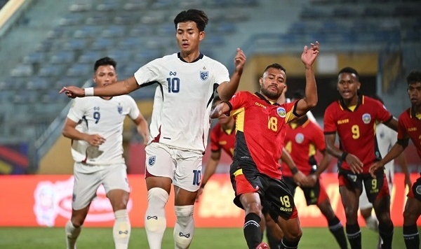Thắng 10-0, sao Thái Lan vẫn chưa hài lòng về hàng công