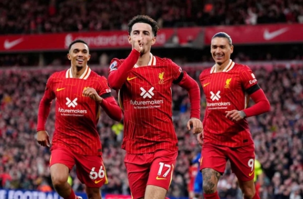 Tháng 11 bão táp của Liverpool: 5 trận đấu; Chạy đua ở Premier League và Champions League