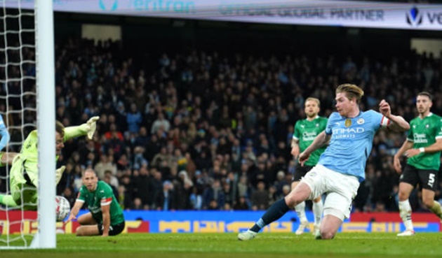 Thắng 3-1, Pep nhận xét thẳng thắn về De Bruyne