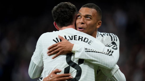 Thắng tưng bừng, Real đẩy Barca xuống vị trí thứ 3 tại La Liga