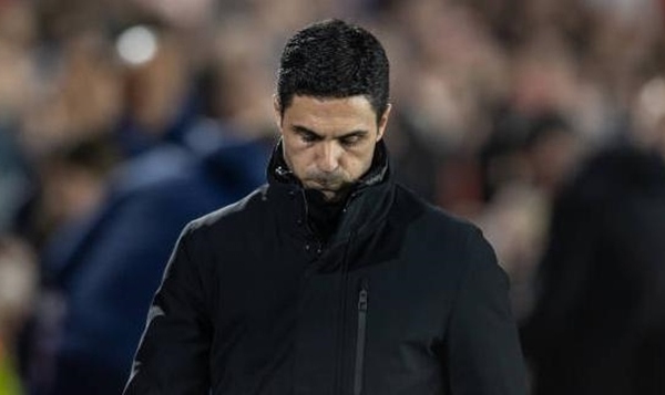 Thành công của Arsenal biến Mikel Arteta thành nạn nhân