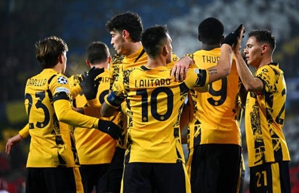 Thành Milan khẳng định đẳng cấp tại Champions League