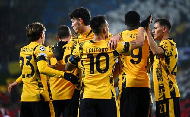 Thành Milan khẳng định đẳng cấp tại Champions League