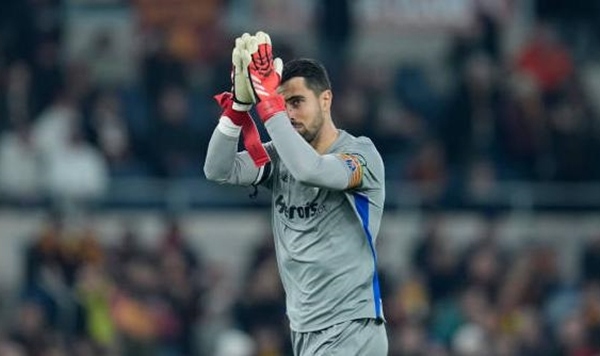 Thay Onana, M.U nhắm đồng hương của Ruben Amorim
