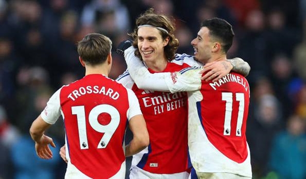 Thay vì tiếc nuối, Arsenal phải tiếp tục tiến về phía trước