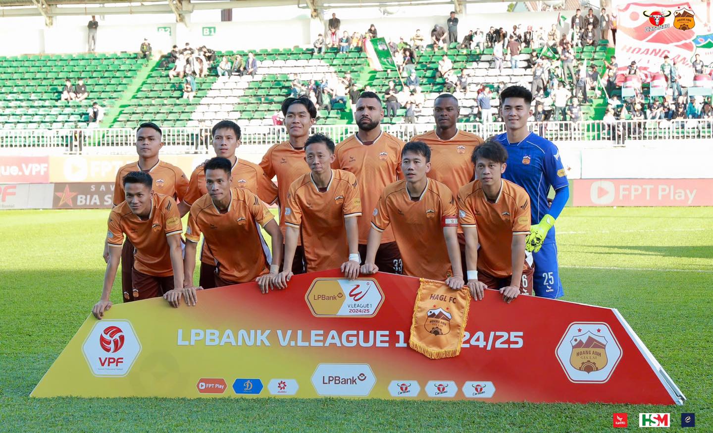 Thua 0-3 Hà Nội, HLV HAGL lý giải về lối chơi máu lửa
