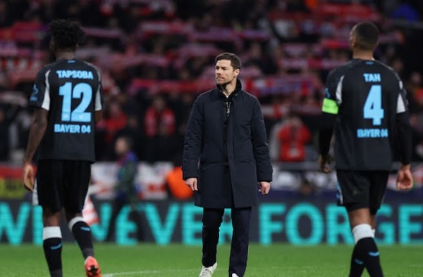 Thua Atletico, Alonso nói thẳng cơ hội vào top 8 của Leverkusen