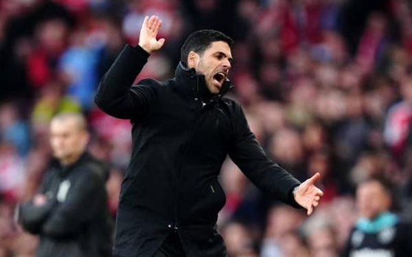 Thua West Ham, giấc mơ vô địch Ngoại hạng Anh đã khép lại với Arsenal