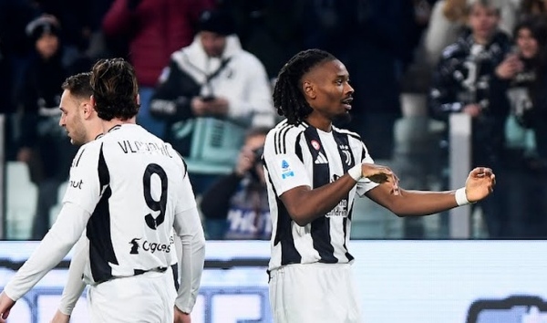 Thuram lập cú đúp cho Juventus; Milan chia điểm với Roma ở Serie A