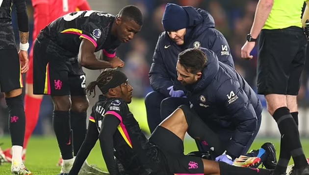 Tiền đạo Chelsea chấn thương, ngồi ngoài hết tháng