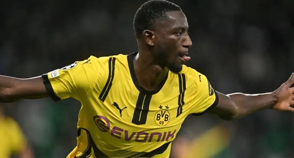 Tiền đạo Dortmund lập kỷ lục ấn tượng tại Champions League