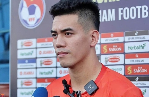 Tiến Linh: 'Chúng tôi sẽ đá thay phần của Xuân Son'