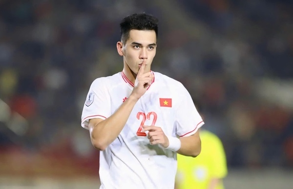 Tiến Linh: "Xuân Son nhường tôi cơ hội đá penalty"