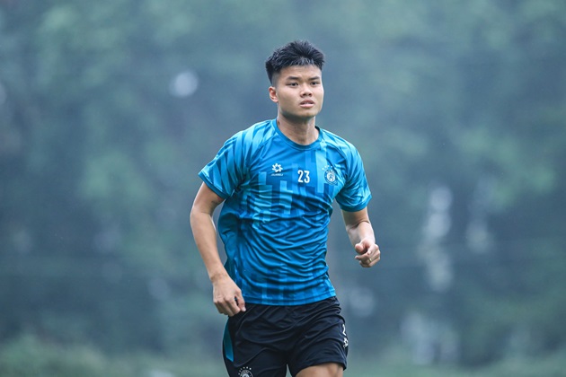Tiền đạo Hà Nội FC từ chối gia nhập Bình Phước thay Công Phượng