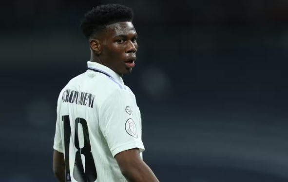 Tiền vệ phòng ngự xuất sắc bậc nhất thế giới sẽ giúp Liverpool quên Martin Zubimendi