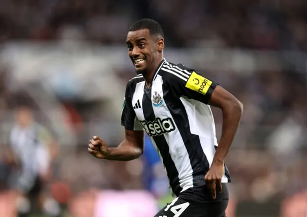 Tin vui cho Arsenal, Newcastle nguy cơ thiếu vắng Isak và Gordon