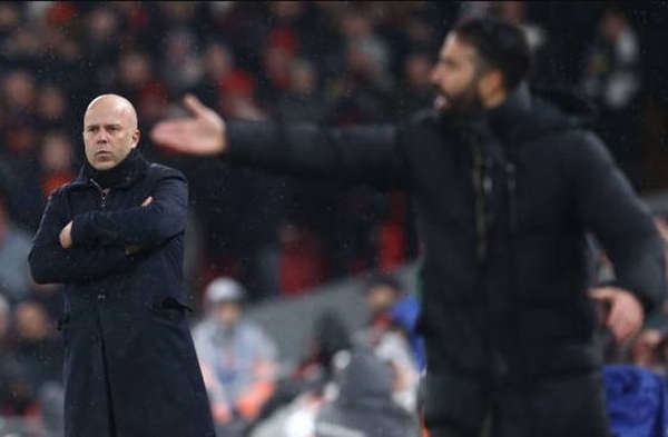 Tình cảnh của Rashford chỉ ra sự đối lập giữa Liverpool và M.U