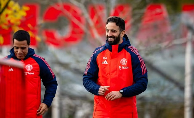 Toby Collyer tỏa sáng: Amorim hé lộ bất ngờ trước trận đấu với Southampton