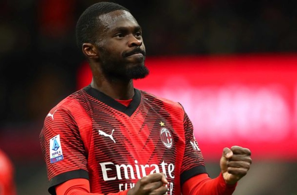 "Tôi nghĩ Arsenal cần một hậu vệ và tôi sẽ chọn Fikayo Tomori"