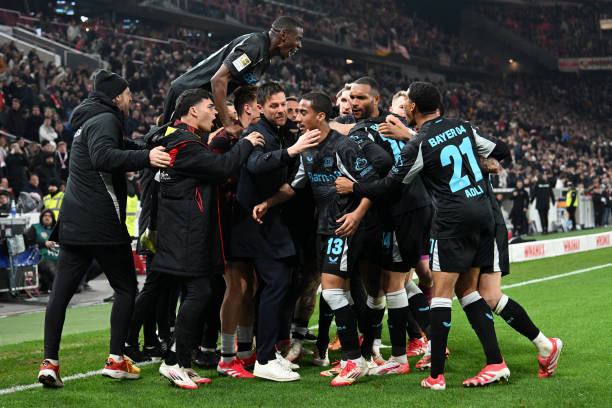 Tóm tắt vòng thứ 26 của trận đấu Bundesliga: Schick cứu Leverkusen một lần nữa; một cuộc chiến dưới áp lực lớn