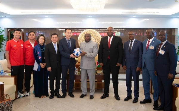 Tổng thống Burundi đến thăm Việt Nam.