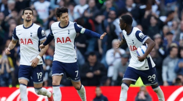 Tottenham 2-2 Bournemouth: Cứu tinh Son Heung-min; Cơn đau đầu của Postecoglou