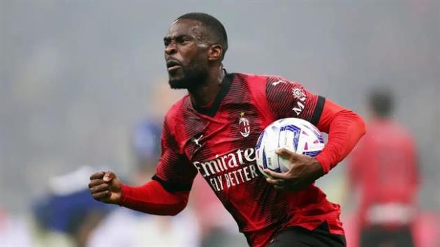 Tottenham muốn đưa Fikayo Tomori trở lại Ngoại hạng Anh