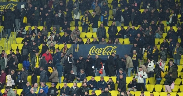 Trận Villarreal - Espanyol bị hoãn do lũ lụt