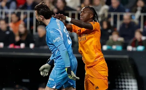 Tranh cãi thẻ đỏ của Vinicius: Real Madrid đòi công bằng