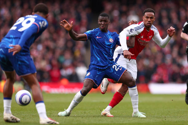 Tranh cãi về Caidingo thất bại của Arsenal