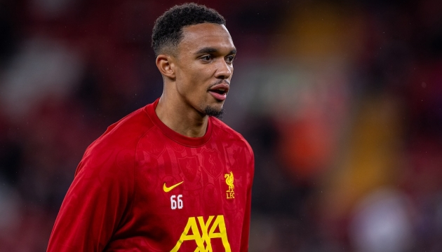 Trent Alexander-Arnold nhận lời cảnh báo trước thương vụ chuyển nhượng đến Real Madrid