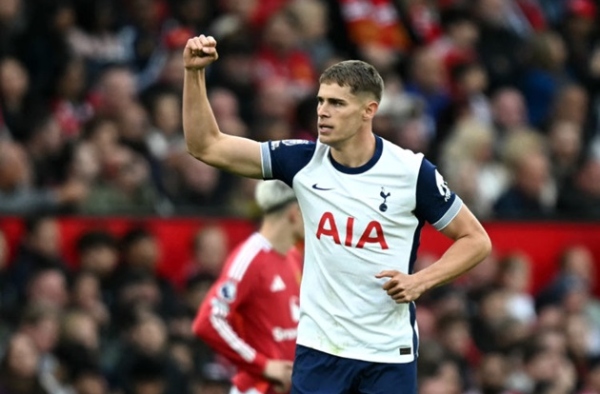 Trung vệ Tottenham lọt tầm ngắm Real Madrid