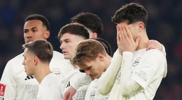Tuần lễ đau thương chỉ ra điều Arsenal nên làm