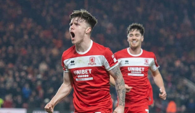 Tương lai bất định của thần đồng Scotland tại Liverpool