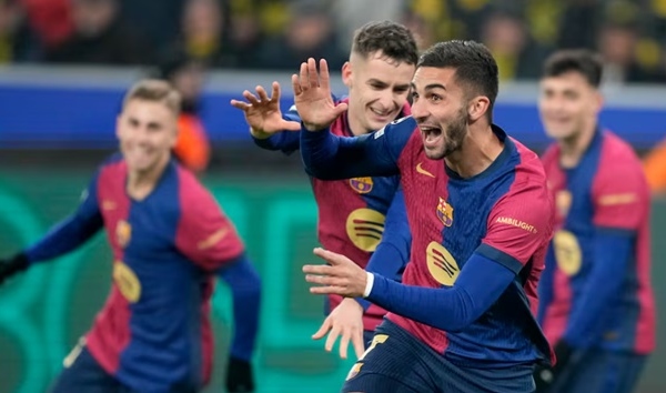 Tương lai bất ổn của "cá mập" Barca
