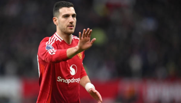 Tương lai Dalot tại MU bị đe dọa sau màn trình diễn đáng quên trước Crystal Palace
