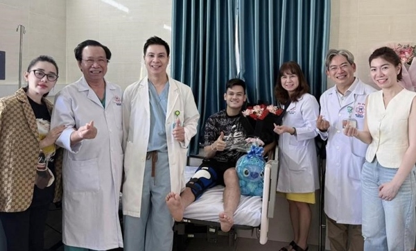 Tuyển thủ Việt Nam báo tin vui sau phẫu thuật chấn thương dây chằng