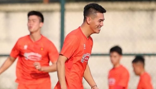 Tuyển Việt Nam và bài toán hàng công