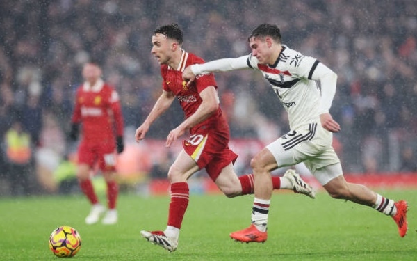 Ugarte đang hồi sinh tuyến giữa Man Utd