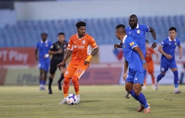 V-League sắp hạ màn, Đà Nẵng vẫn còn hy vọng trụ hạng