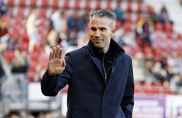 Van Persie đã giành chiến thắng trong vòng bảng Champions League với Feyenoord trong trận đấu thứ tư liên tiếp