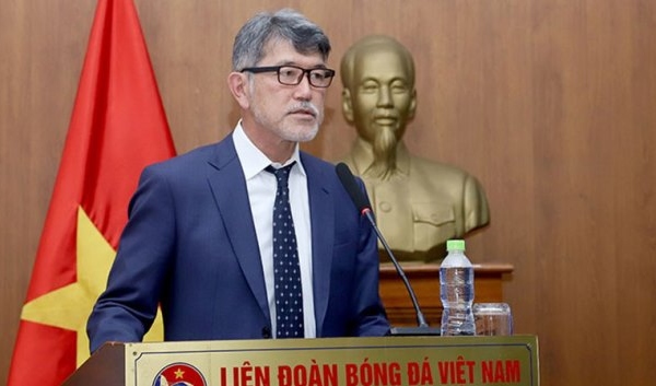 VFF gia hạn hợp đồng với Giám đốc kỹ thuật Koshida Takeshi