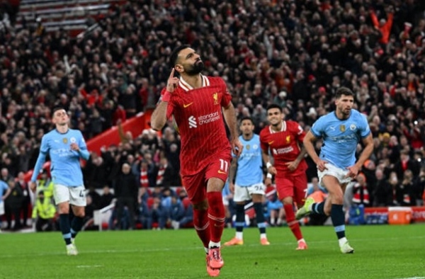 Vì sao 2025 là năm Salah có thể truất ngôi Henry?