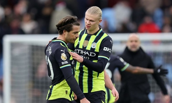 Vì sao Grealish và Walker không thể ra sân trước Everton?
