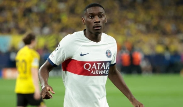 Vì sao Kolo Muani từ chối Man Utd?