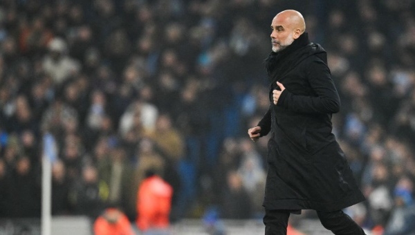 Vì sao Man City hay để thủng lưới?