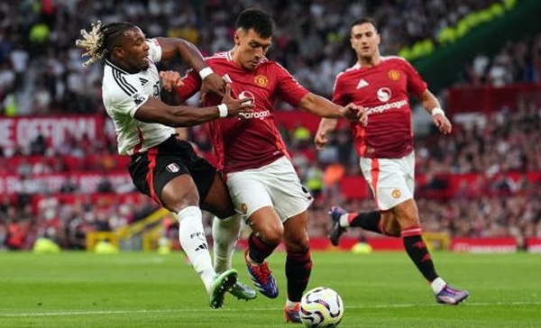 Vì sao trận Fulham - Man United diễn ra vào khung giờ "bất thường"?