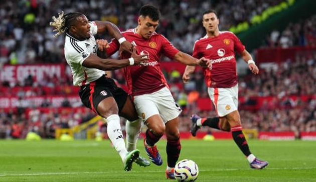 Vì sao trận Fulham - Man United diễn ra vào khung giờ "bất thường"?