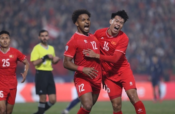 "Việt Nam sắp làm rung chuyển toàn bộ nền bóng đá Đông Nam Á"